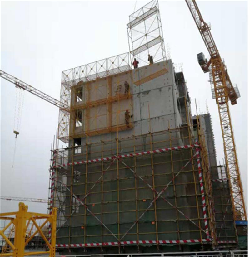 安全防護:裝配式建筑預(yù)制混凝土構(gòu)件安裝作業(yè)符合規(guī)范及專項施工方案的要求(圖1) 2-210226094912R3.jpg